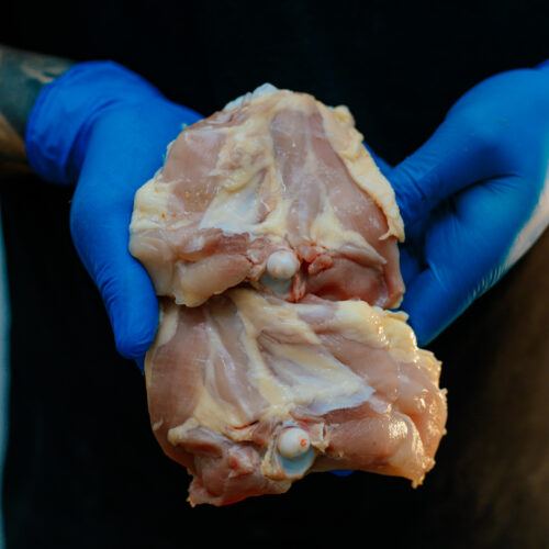 Muslo de pollo de campo fresco